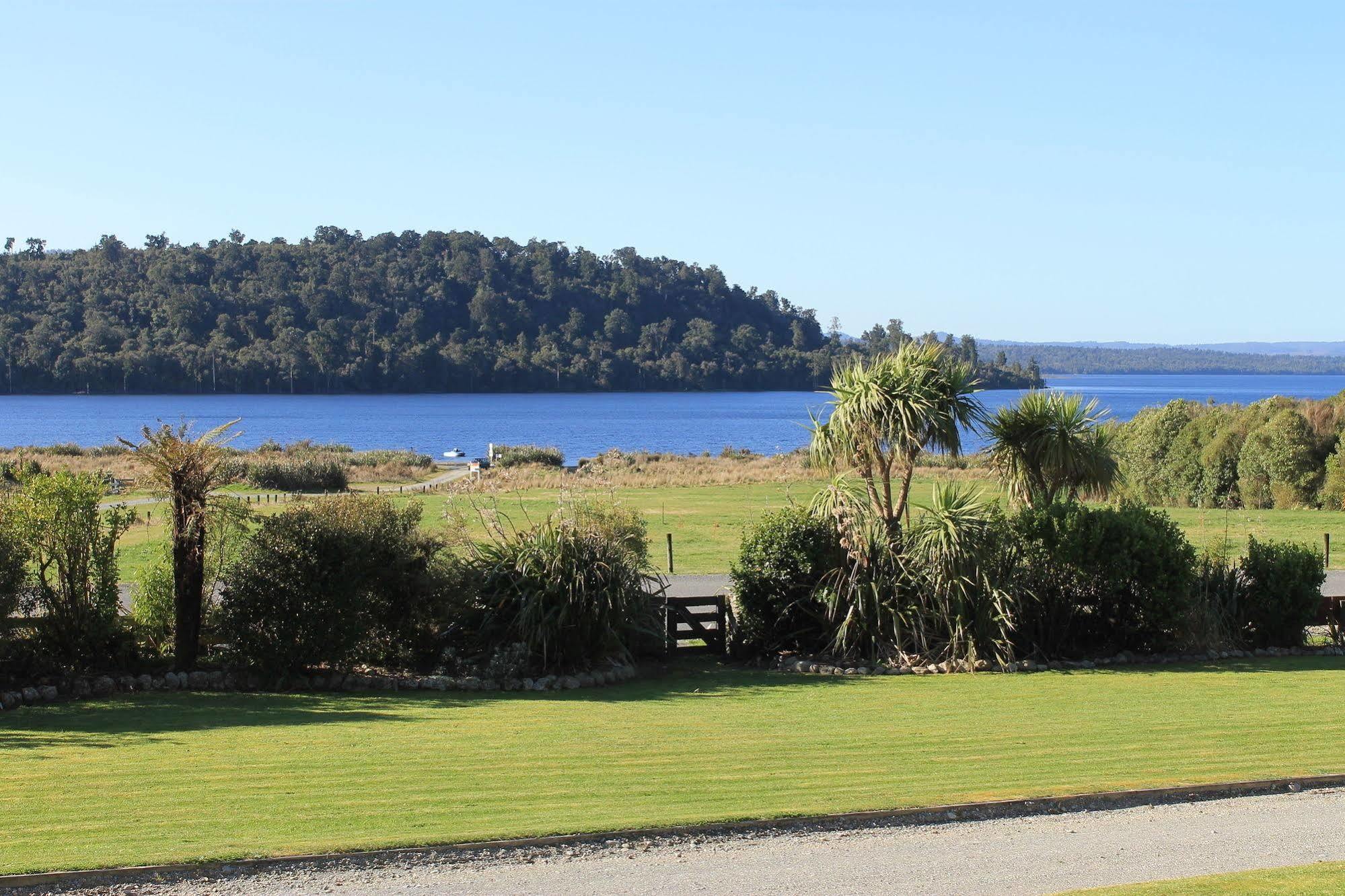 Lake Brunner Eco Lodge Moana Extérieur photo